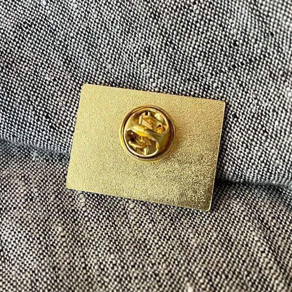 ✨2/$16 or 3/$20✨ “Getaway Car” Enamel Pin Taylor Swift Reputation Album - Picture 5 of 5